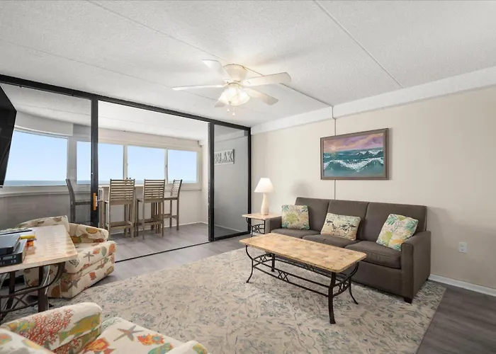 Gorgeous 3 Bedroom Atlantis Oceanfront With Pool!