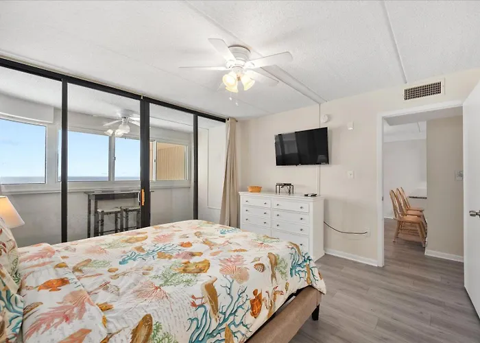 Gorgeous 3 Bedroom Atlantis Oceanfront With Pool! Ocean Stadt