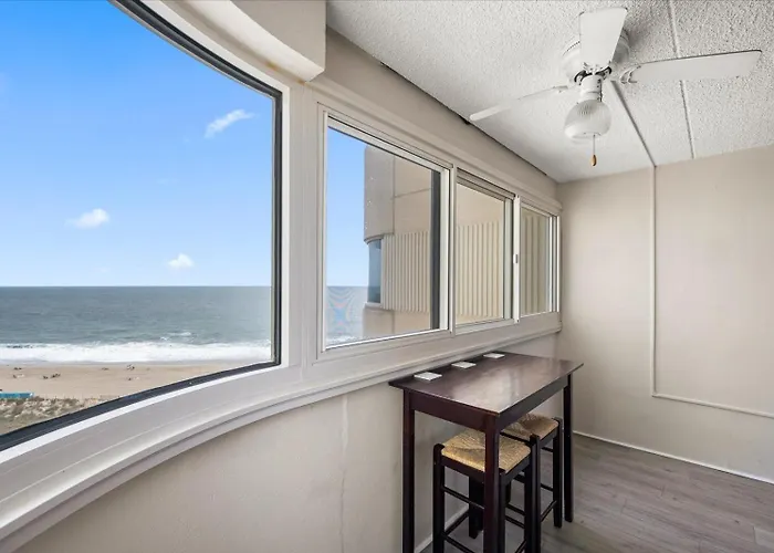 Gorgeous 3 Bedroom Atlantis Oceanfront With Pool! * Ocean Stadt