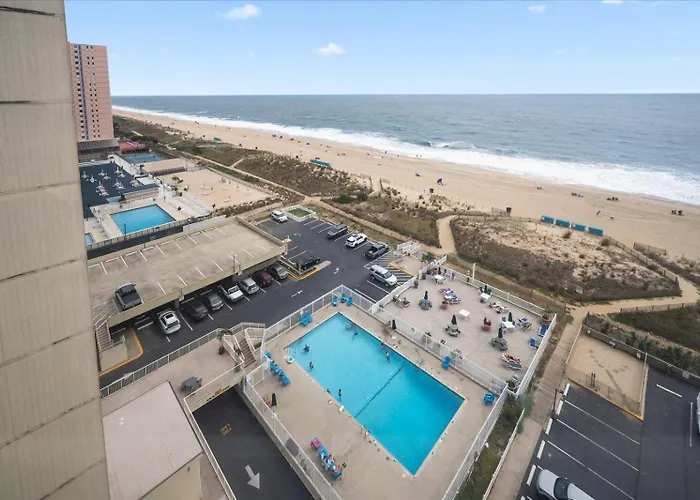 Gorgeous 3 Bedroom Atlantis Oceanfront With Pool! Ferienhaus