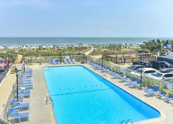Gorgeous 3 Bedroom Atlantis Oceanfront With Pool! *