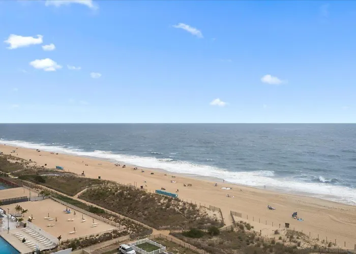 Gorgeous 3 Bedroom Atlantis Oceanfront With Pool! Ferienhaus